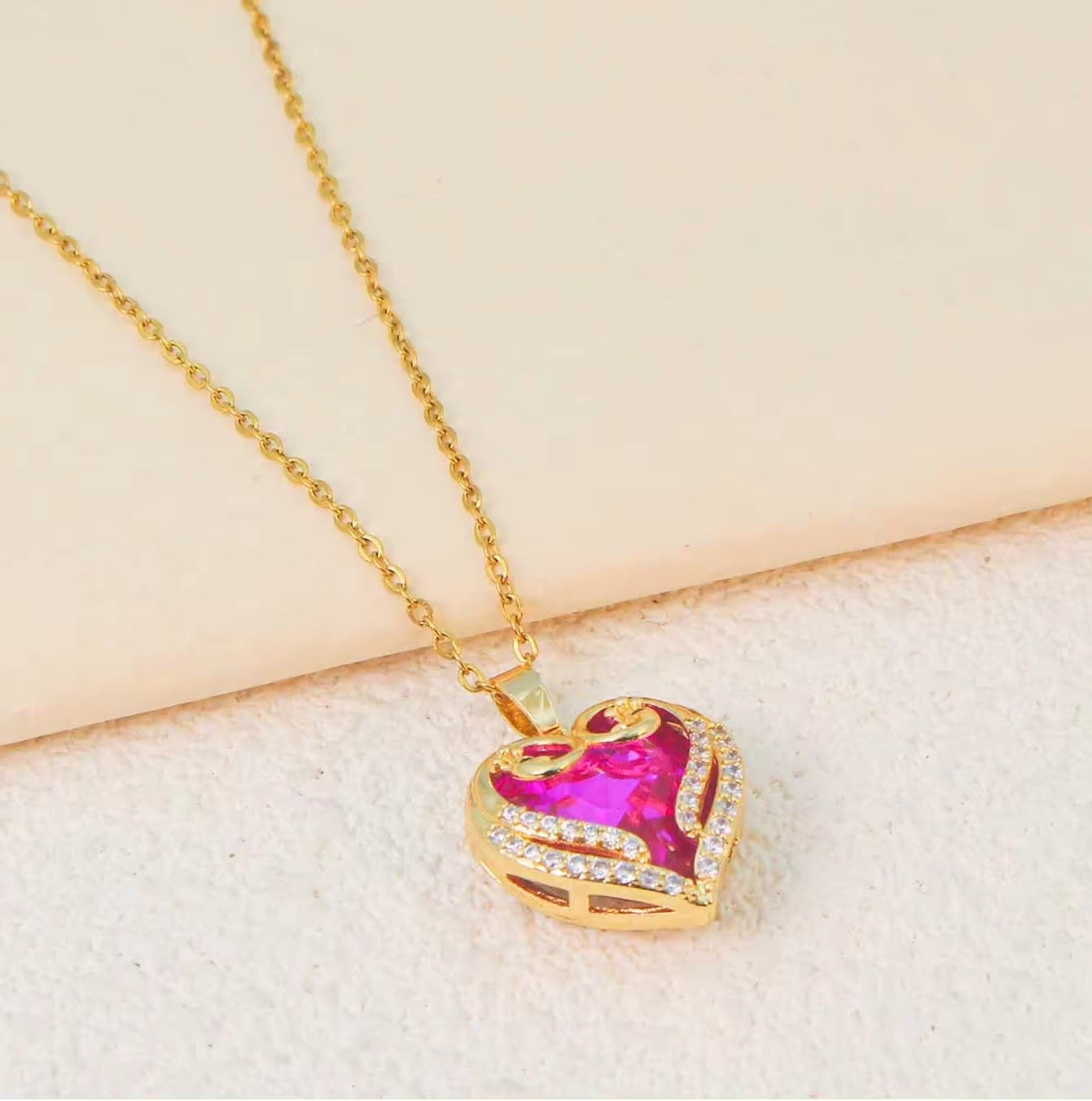 Fashion Luxury Brass Copper Elegant Shining Love Heart Colorful Zircon Crystal Pendant Necklace for Women