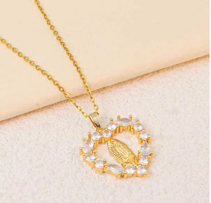 Heart-Shaped Virgin Mary Pendant Necklace 18K Gold Plated Stainless Steel with Link Chain for Gift