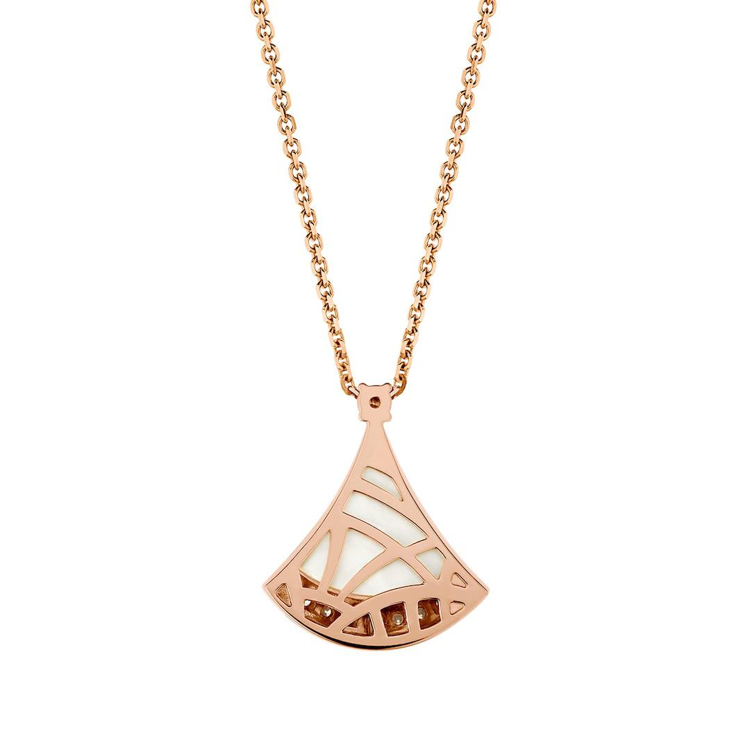 Elegant Rose Gold Geometric Pendant Necklace